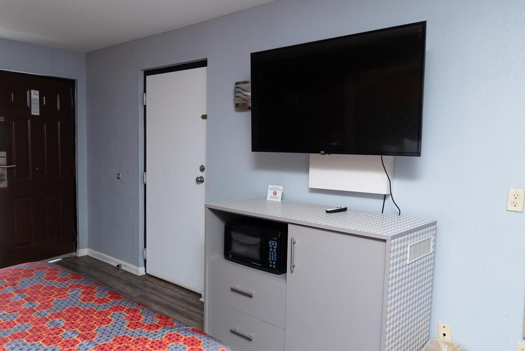 Columbus Inn And Suites ภายนอก รูปภาพ