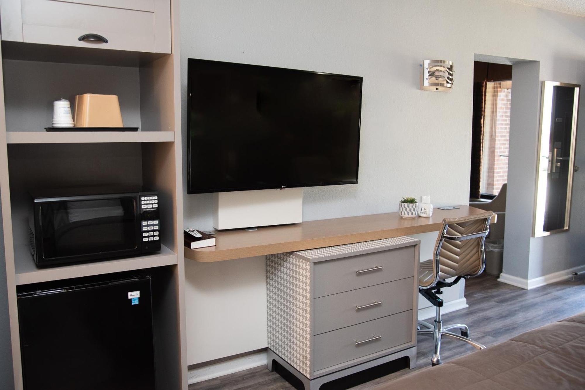 Columbus Inn And Suites ภายนอก รูปภาพ